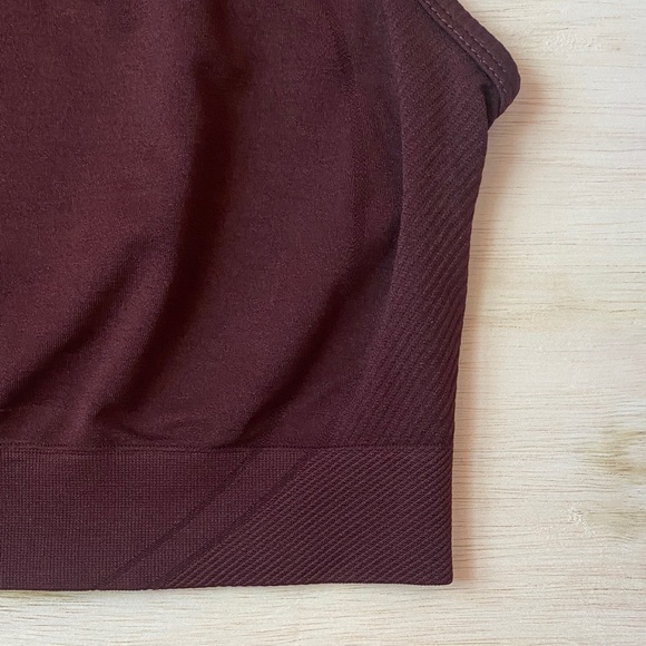 Alphalete Stratus Tank Top - Picture 6 of 13